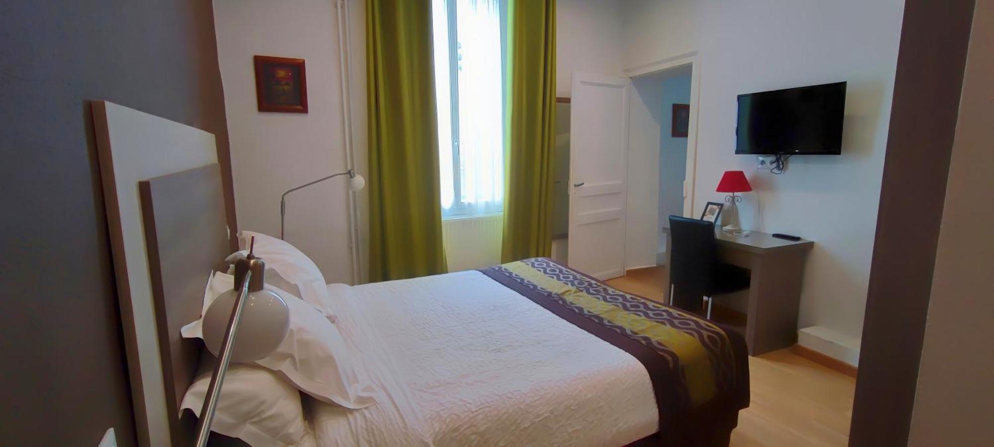 Grand Hotel Pelisson Nontron Buitenkant foto