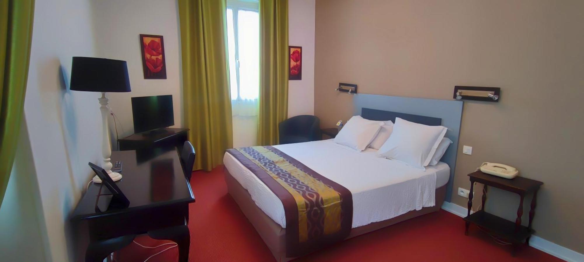 Grand Hotel Pelisson Nontron Buitenkant foto