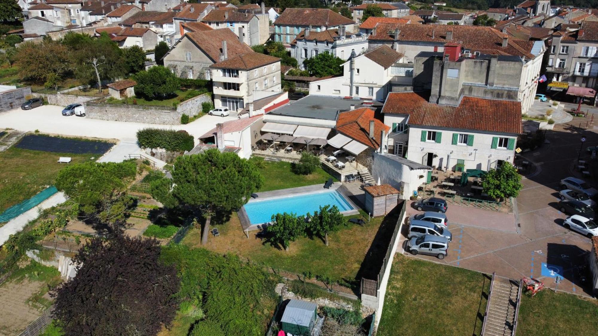 Grand Hotel Pelisson Nontron Buitenkant foto