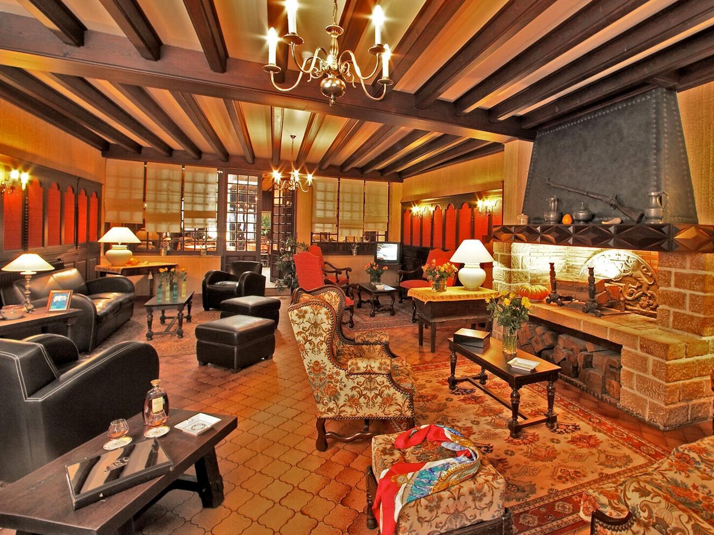 Grand Hotel Pelisson Nontron Buitenkant foto