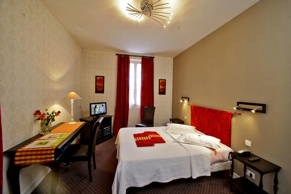 Grand Hotel Pelisson Nontron Buitenkant foto